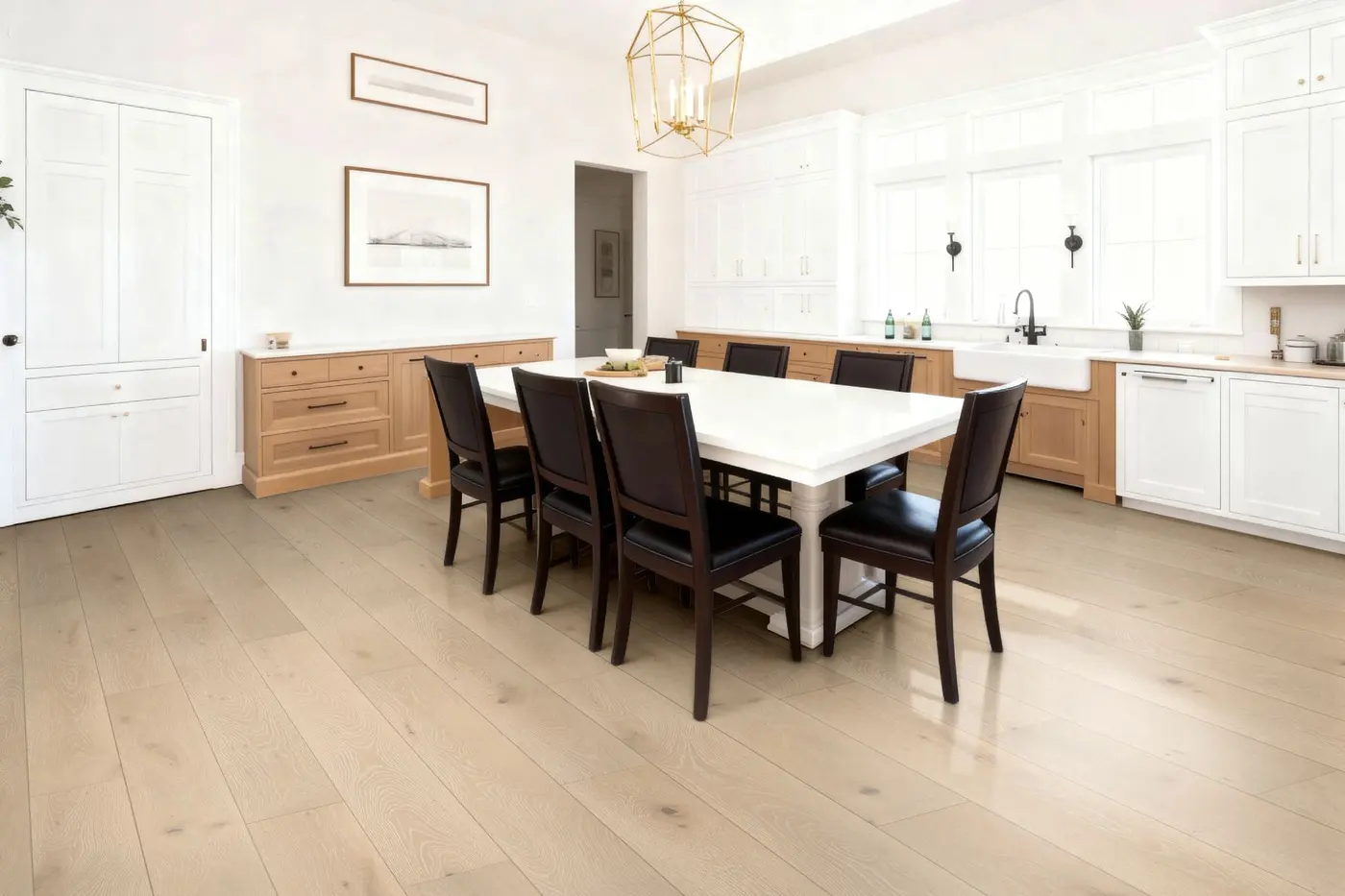 Cenere floor in a room