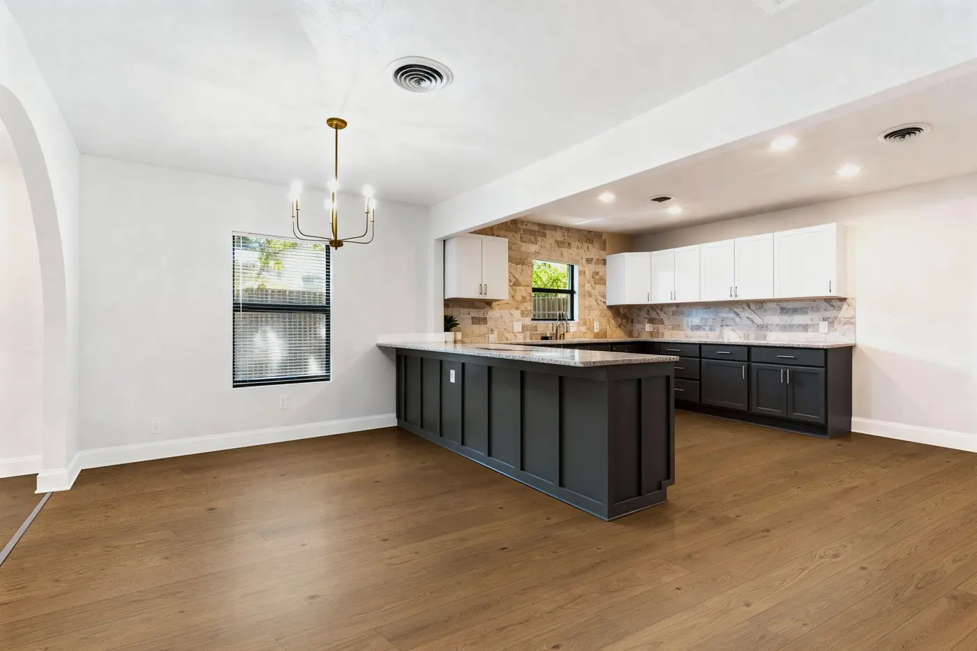 Rame floor in a room